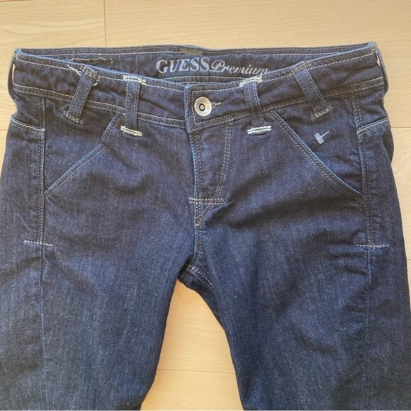 Guess Premium jeans Rocket skinny leg style low rise dark blue stretchy size 26 - Picture 3 of 14